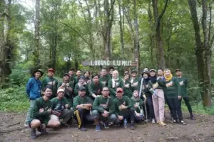 trekking lorong lumut