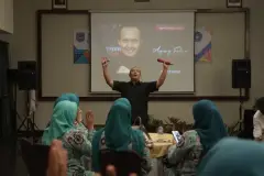 Character Building: Refleksi Diri dan Pertumbuhan Pribadi Bagian ini adalah inti dari pengembangan jangka panjang